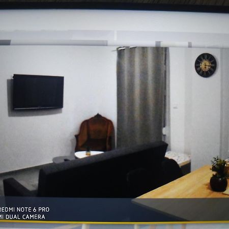 Minimal Apartment Kalamata Bagian luar foto