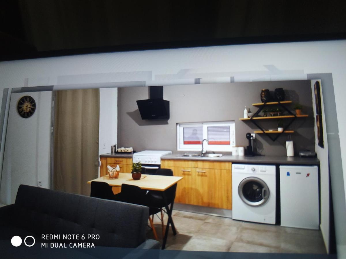 Minimal Apartment Kalamata Bagian luar foto